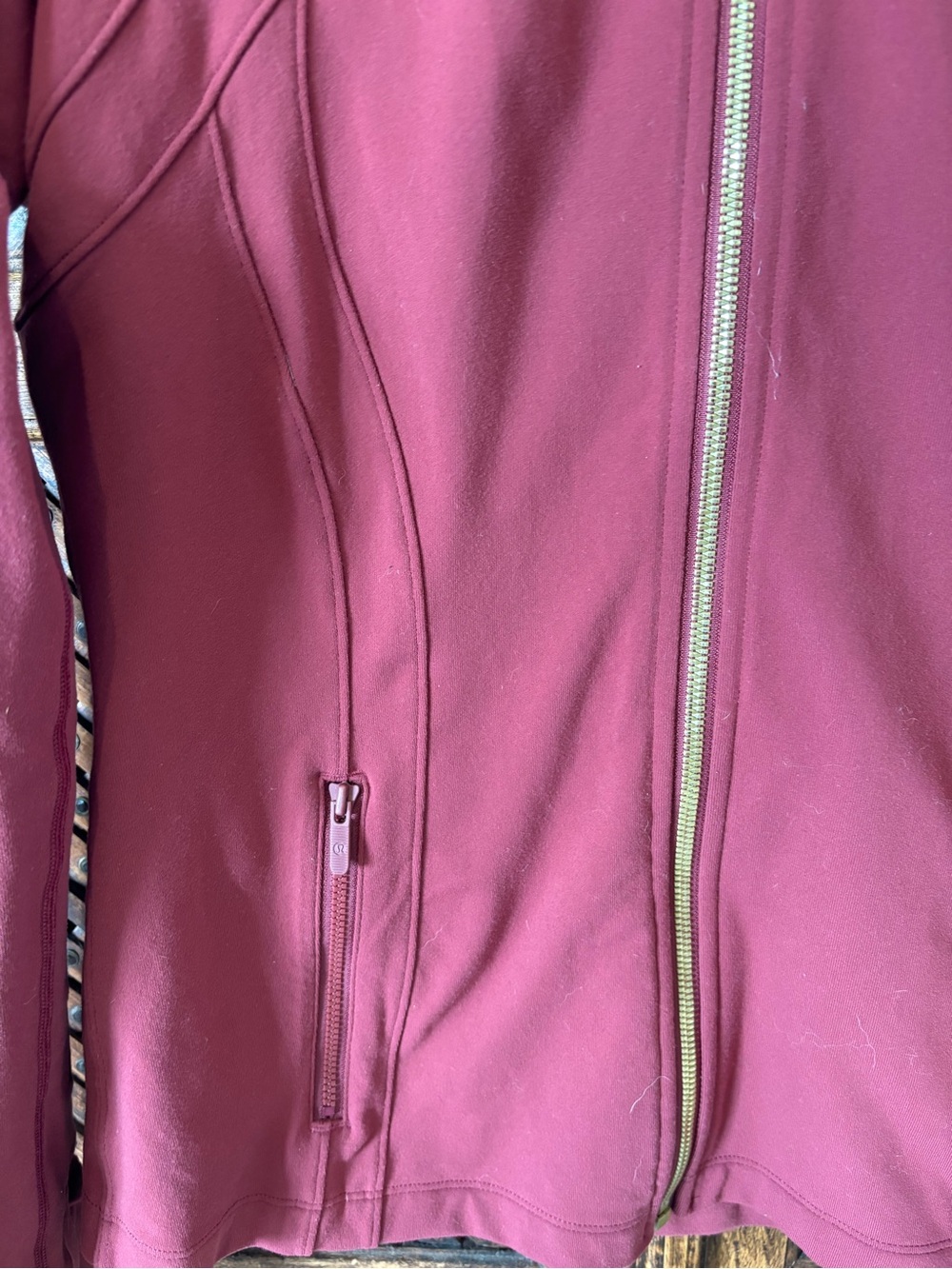 LULULEMON Women's “Define” Jacket in “Raspberry Rave” - Picture 2 of 8